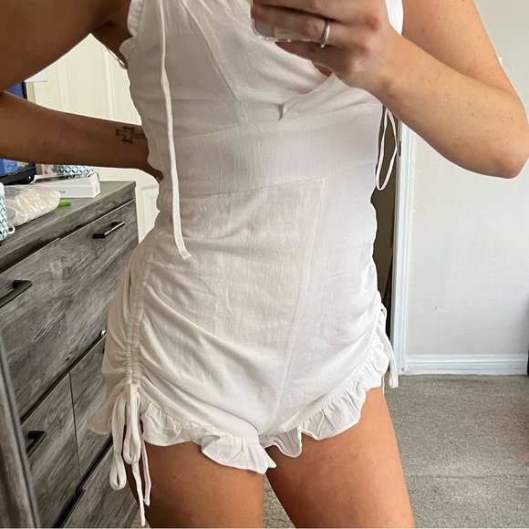 🦋HOST PICK 🦋NWT WHITE LINEN PLAYSUIT 🤍 - Picture 5 of 12
